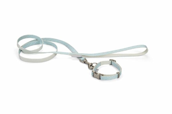 Mit dem Beeztees Tori Puppy Set geben Sie Ihrem Hund ein Halsband und eine Leine, die perfekt zusammenpasst Dieses Halsband ist mit einer Schnalle versehen, die das Anziehen des Halsbandes erleichtert