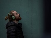 Jays a-Seven Wireless On-Ear Kopfhörer mit integriertem Mikrofon (Bluetooth, Qualcomm aptX, 25 h Batterie) Grün