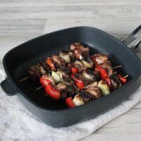 BAF quadratische Grillpfanne 26 x 26 cm - hoher Rand - große gerillte Pfanne beschichtet aus Aluminiumguss - ohne Induktion
